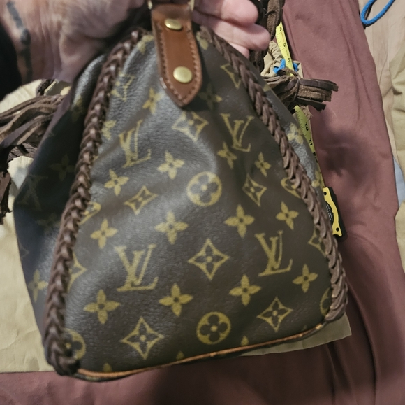 Authentic Louis Vuitton Vintage Boho Bag - Picture 4 of 11